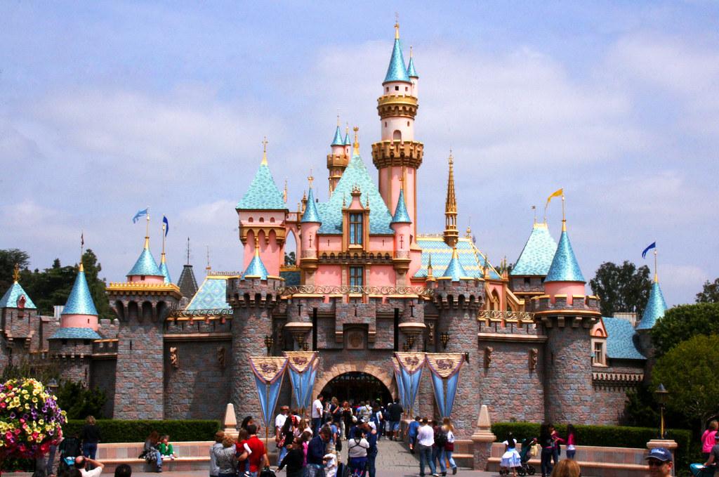 4. Crafting a Delicious and Cost-Effective Food Plan for Your Disneyland Trip