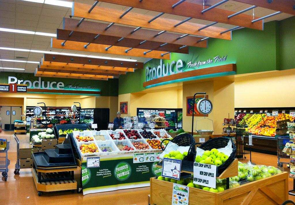 1. Navigating the Grocery Store Aisles: Smart Tips for Budget-Friendly Healthy Choices