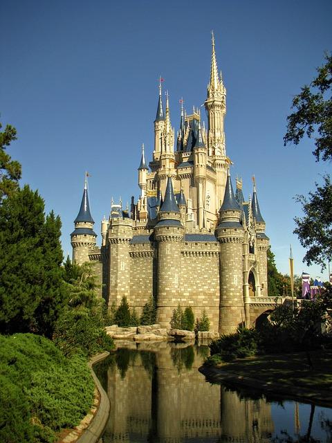 Best Kept Secrets for Eating on a Budget at Disney World